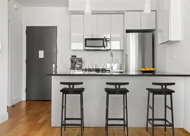 Property at 550 W 54th St Unit 1709, New York, NY, 10019, 1 bed, 1 bath, [object Object]