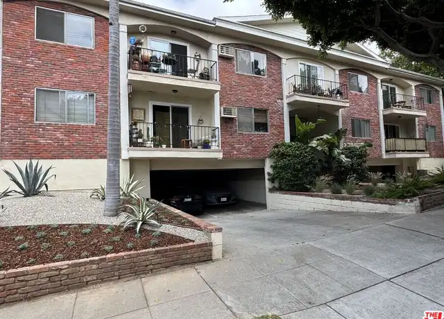 Property at 2803 Arizona Ave Unit 11, Santa Monica, CA, 90404, 3 beds, 2 baths, [object Object]