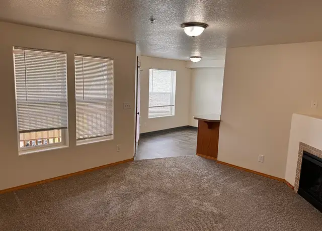 Photo of 7680 SW 74th Ave, Portland, OR 97223