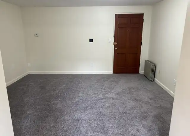 Property at 15 Weston Ct, Braintree, MA, 02184, 2 beds, 1 bath, [object Object]