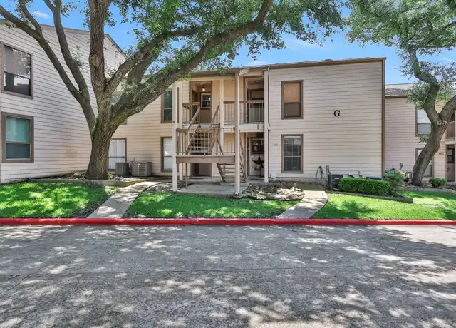 Property at 205G Lakeview Ter, Montgomery, TX, 77356, 2 beds, 2 baths, [object Object]