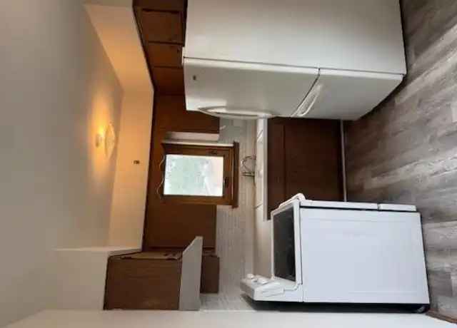 Property at 9035 W Cermak Rd, Riverside, IL, 60546, 1 bed, 1 bath, [object Object]