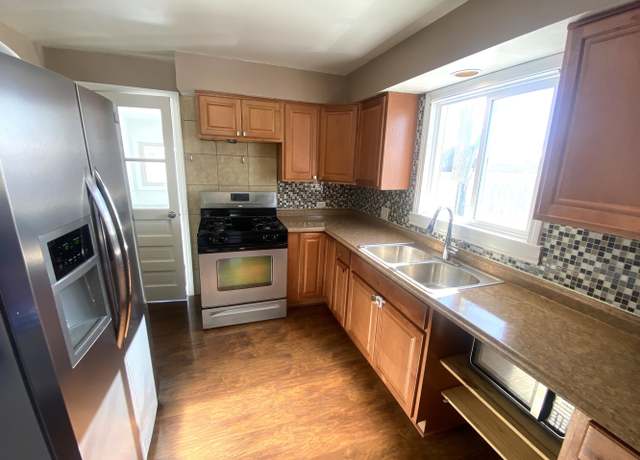 Photo of 7935 Lorel Ave, Burbank, IL 60459
