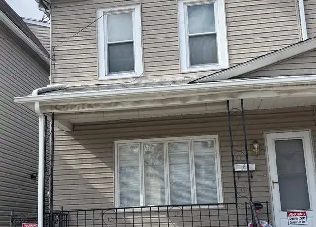 Property at 885 S Franklin St, Wilkes Barre, PA, 18702, 3 beds, 1 bath, [object Object]