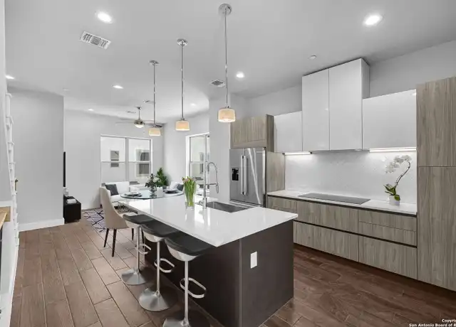 Property at 1817 N Saint Marys St #301, San Antonio, TX, 78212, 3 beds, 2.5 baths, [object Object]