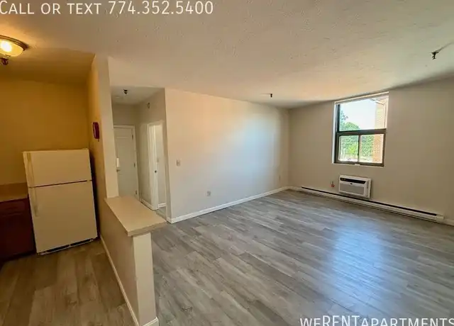 Property at 168 Main St Unit 204, Webster, MA, 01570, 1 bed, 1 bath, [object Object]
