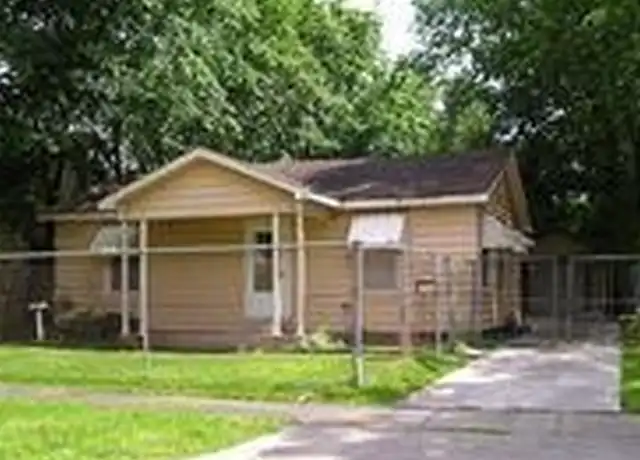 Property at 6932 Hemlock St, Houston, TX, 77087, 2 beds, 1 bath, [object Object]