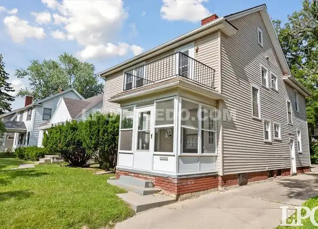Property at 2030 Wyndhurst Rd, Toledo, OH, 43607, 2 beds, 1 bath, [object Object]