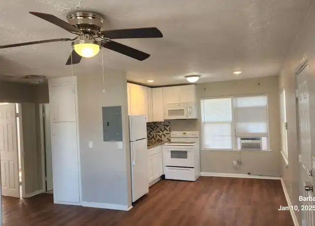 Property at 400 S Peninsula Dr, Daytona Beach, FL, 32118, 2 beds, 1 bath, [object Object]