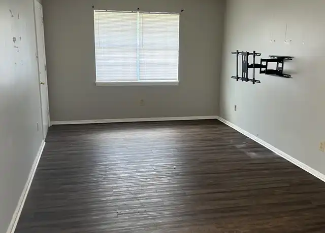 Property at 2200 Pearce Ave Unit 1, Albany, GA, 31705, 1 bed, 1 bath, [object Object]