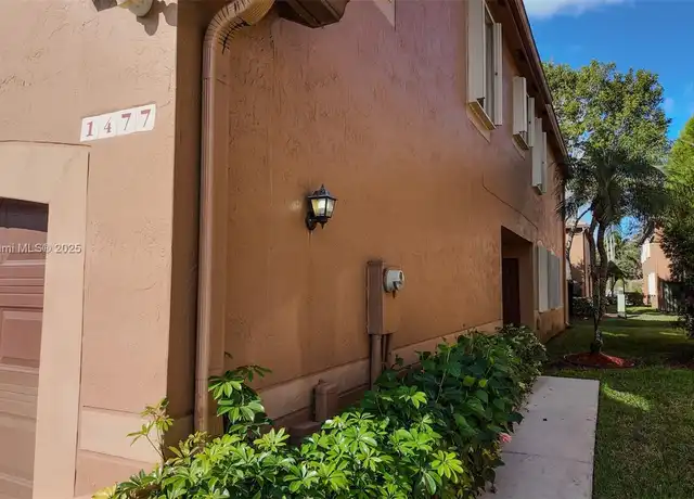 Property at 1477 Barcelona Way Unit 6-28, Weston, FL, 33327, 4 beds, 2.5 baths, [object Object]