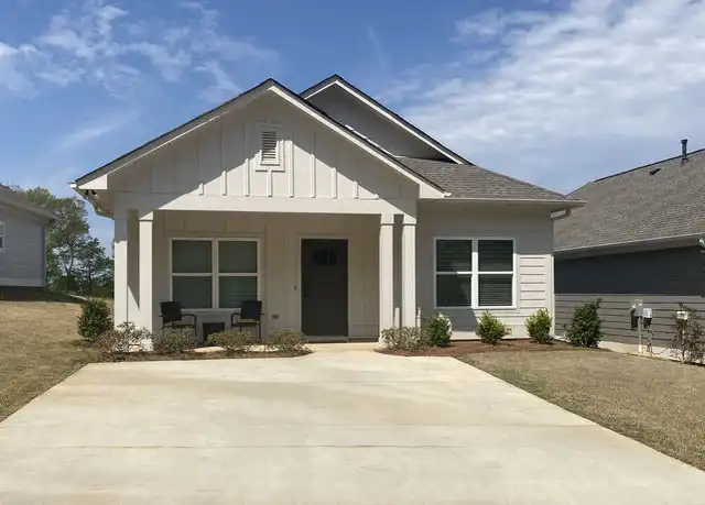 Property at 2016 Weaver Way, Leeds, AL, 35094, 3 beds, 2 baths, [object Object]