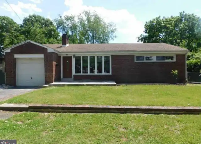 Property at 20 E Hodges Ave, Lawnside, NJ, 08045, 3 beds, 1 bath, [object Object]