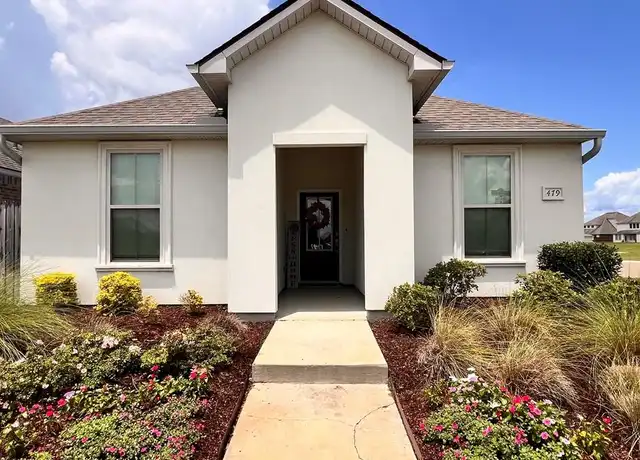 Property at 479 Lakeshore Vlg E, Slidell, LA, 70461, 4 beds, 2 baths, [object Object]