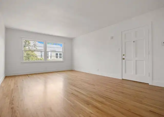 Property at 437 San Vicente Blvd, Santa Monica, CA, 90402, 1 bed, 1 bath, [object Object]