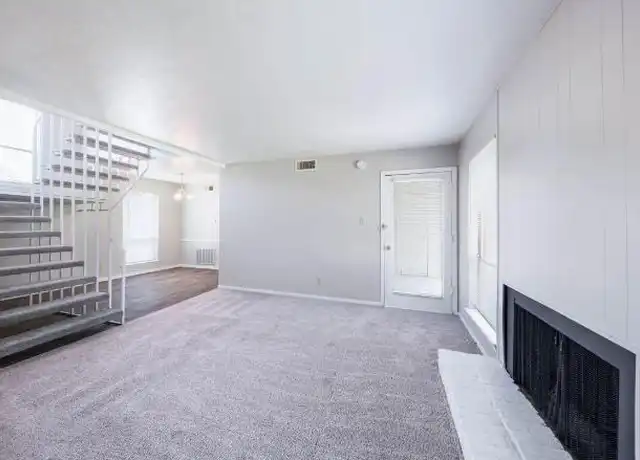 Property at 1700 Sotogrande Blvd, Hurst, TX, 76053, 1 bed, 1 bath, [object Object]