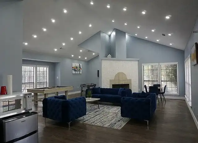 Property at Brentwood Apartments - 1835 Sycamore View Rd, Memphis, TN, 38134, 1-3 bed, 1-2 bath, [object Object]