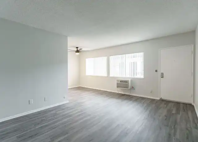 Property at 18424 Halsted St Unit 15, Northridge, CA, 91325, 1 bed, 1 bath, [object Object]