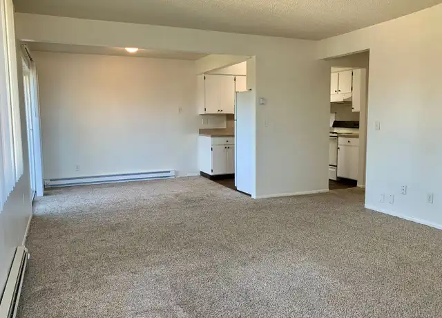 Property at ES2275 -Eagle Rock Apartments - 2275 NE Division St, Gresham, OR, 97030, 2 beds, 1 bath, [object Object]