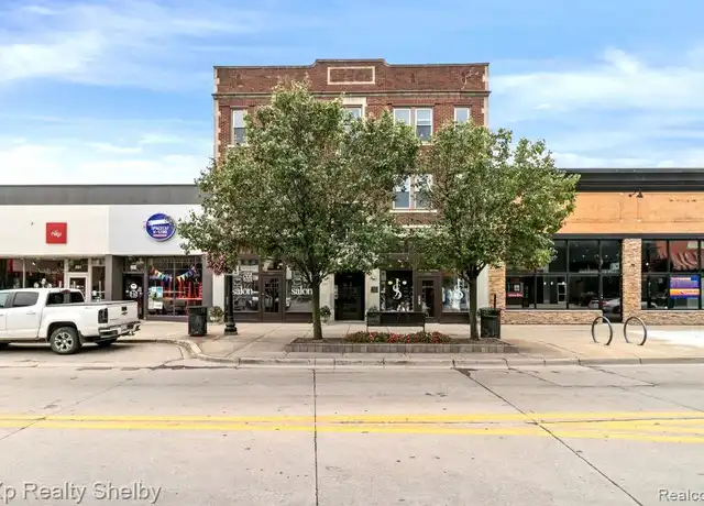 Property at 259 W Nine Mile Rd Unit L2, Ferndale, MI, 48220, 2 beds, 1 bath, [object Object]
