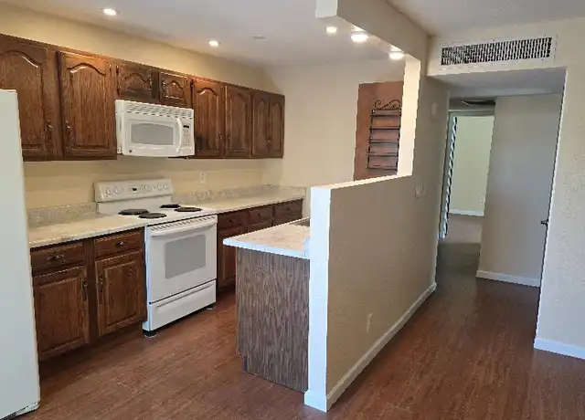 Property at 3010 N Edith Blvd, Tucson, AZ, 85716, 2 beds, 1 bath, [object Object]