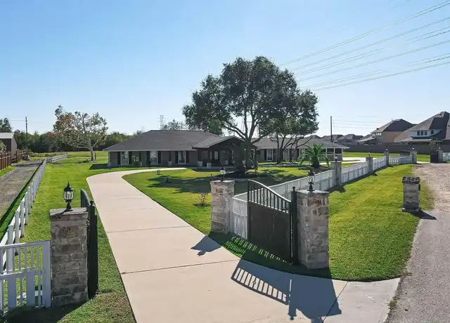 Property at 26611 Meadow Ln, Katy, TX, 77494, 5 beds, 3.5 baths, [object Object]