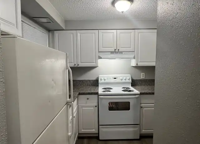 Property at 15850 NE Glisan St Unit 05, Portland, OR, 97230, 1 bed, 1 bath, [object Object]