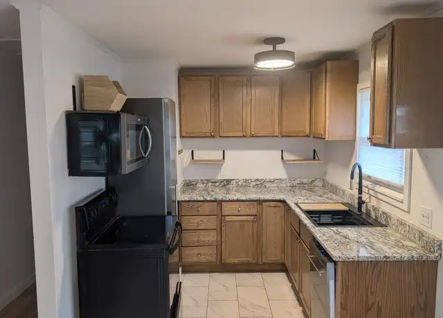 Property at 1446 Rosewood St, Ann Arbor, MI, 48104, 5 beds, 2 baths, [object Object]