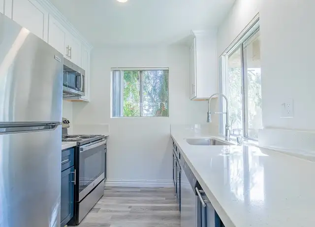 Photo of 2421 Foothill Blvd, La Verne, CA 91750