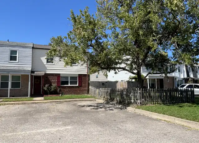 Property at 1211 Warwick Dr, Virginia Beach, VA, 23453, 4 beds, 2.5 baths, [object Object]