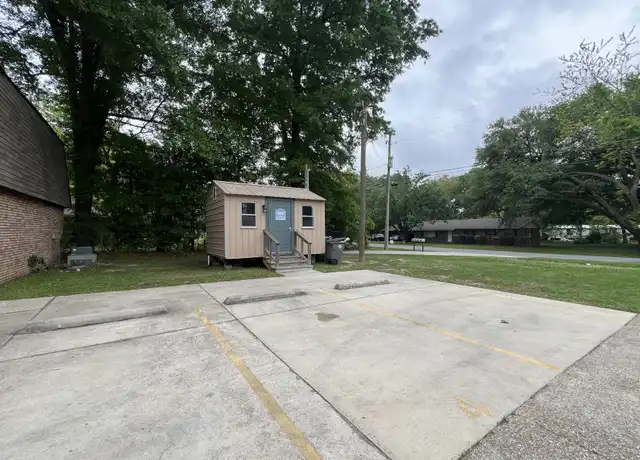 Property at 806 Maxwell Dr, Hattiesburg, MS, 39401, 3 beds, 1 bath, [object Object]