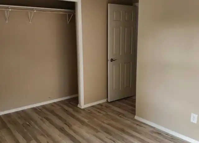 Property at 213 E 4th St Unit C, Red Wing, MN, 55066, 2 beds, 1 bath, [object Object]