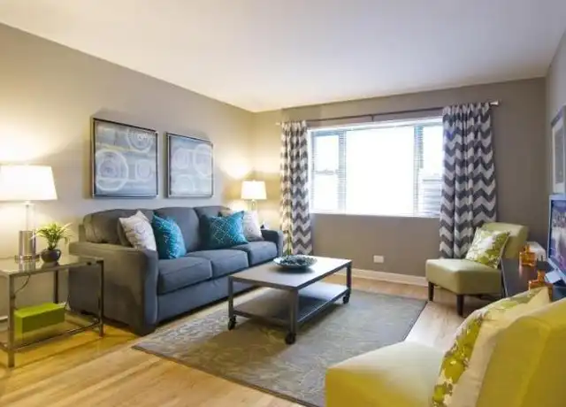 Property at 108 Fellows Ct, Elmhurst, IL, 60126, 2 beds, 1 bath, [object Object]