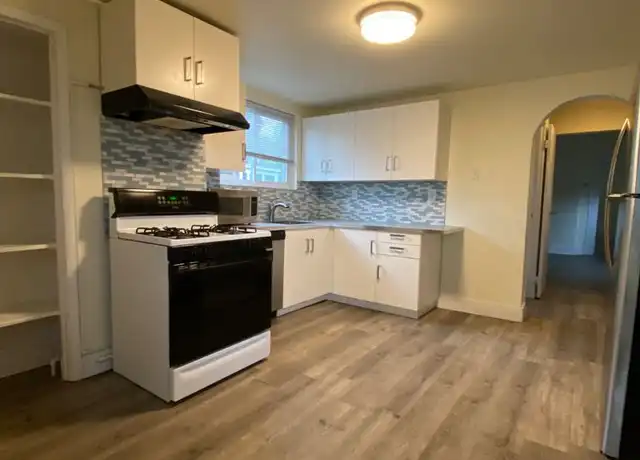 Property at 5 Sterling St Fl 2, Carson, PA, 15203, 2 beds, 1 bath, [object Object]