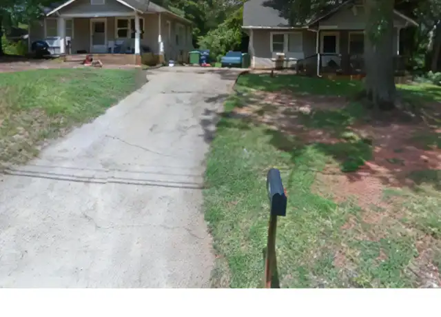 Property at 215 E Tinsley St, Griffin, GA, 30223, 2 beds, 1 bath, [object Object]