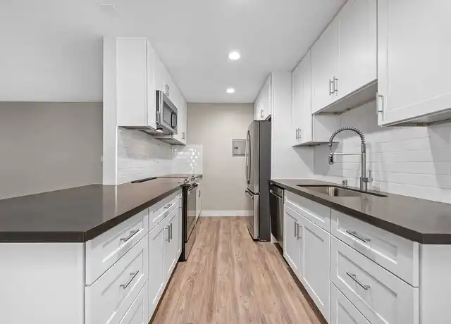 Property at Los Robles Apartments - 500 S Los Robles Ave, Pasadena, CA, 91101, 1 bed, 1 bath, [object Object]