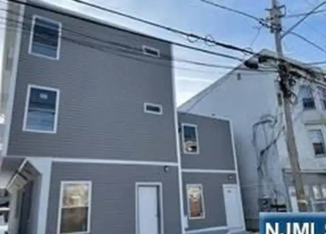 Property at 107-109 Highland St Unit 2R, Paterson, NJ, 07524, 2 beds, 1 bath, [object Object]