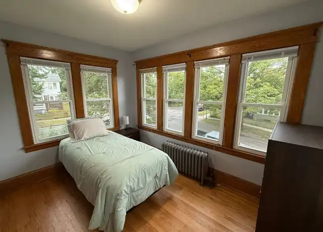 Property at 64 Knollwood St, Springfield, MA, 01104, 1 bed, 1 bath, [object Object]