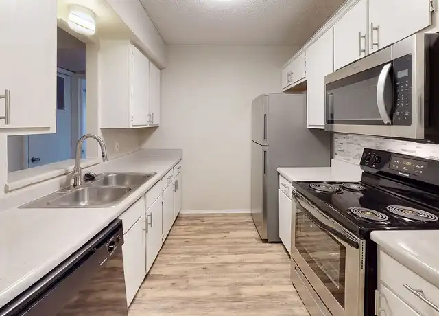 Property at 12th and Renaissance Apartment Homes - 1900 Renaissance Dr, Norman, OK, 73071, 3 beds, 2 baths, [object Object]