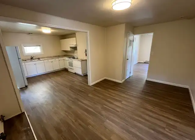 Property at 13-21 Mill St Unit 21, Burlington, VT, 05401, 3 beds, 1 bath, [object Object]