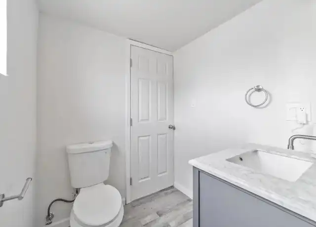 Property at 1030 N Pleasant Ave, Fresno, CA, 93728, 1 bed, 1 bath, [object Object]