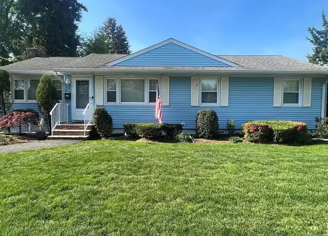Property at 35 Dyer Ave, Emerson, NJ, 07630, 3 beds, 1 bath, [object Object]