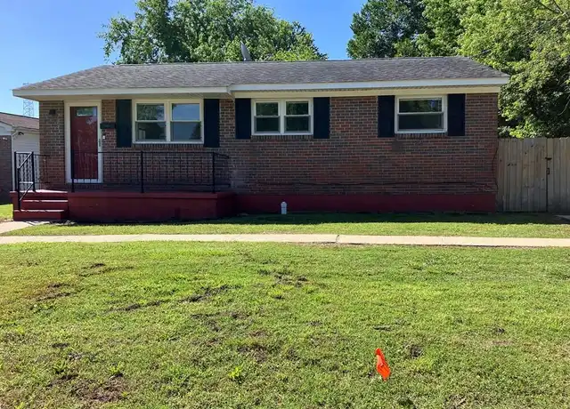 Property at 703 Cavalier Blvd, Portsmouth, VA, 23701, 3 beds, 1 bath, [object Object]