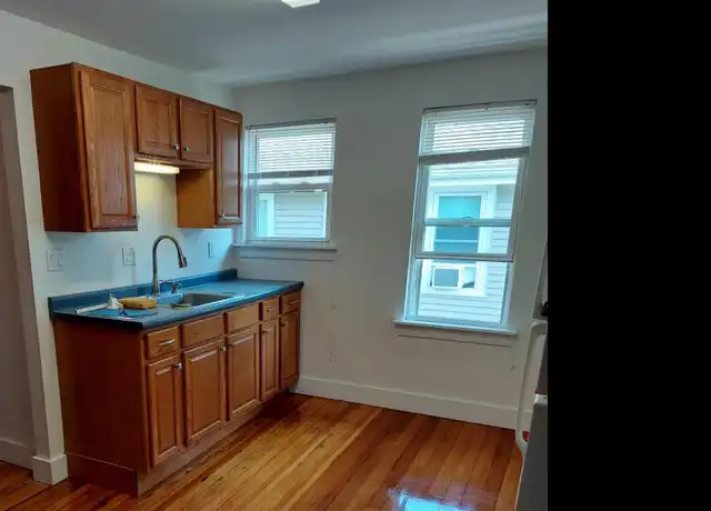 Property at 4 Gordon St, Quincy, MA, 02171, 1 bed, 1 bath, [object Object]