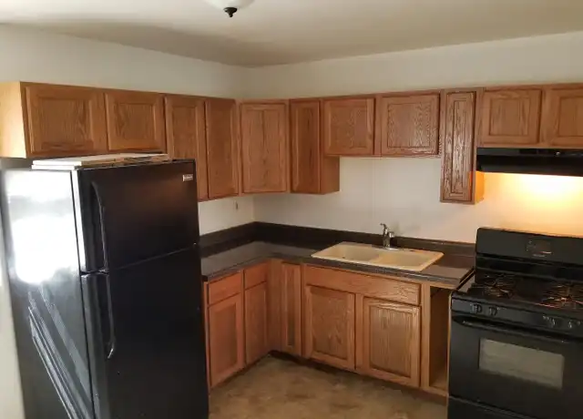 Property at 2029 215th Pl, Sauk Village, IL, 60411, 4 beds, 1 bath, [object Object]