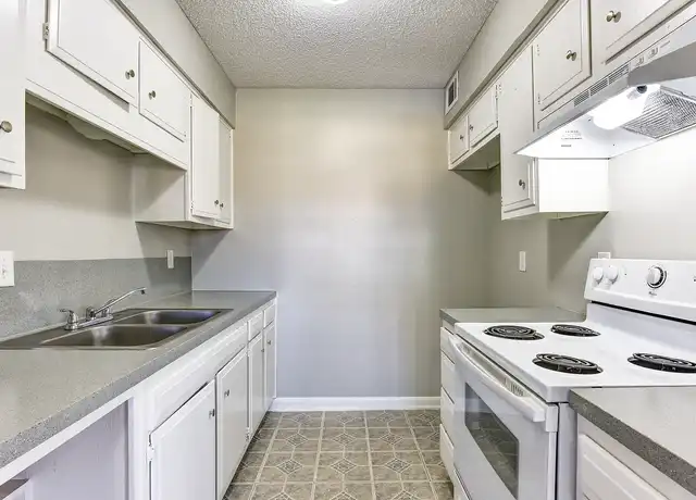 Property at McIntyre Apartments - 1608 W McIntyre St, Edinburg, TX, 78541, 1-2 bed, 1-2 bath, [object Object]