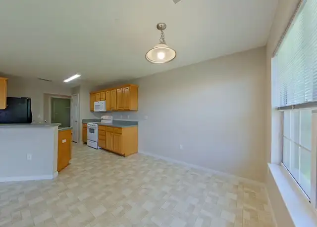 Property at 160 Conquest Ave, Crestview, FL, 32536, 4 beds, 2 baths, [object Object]