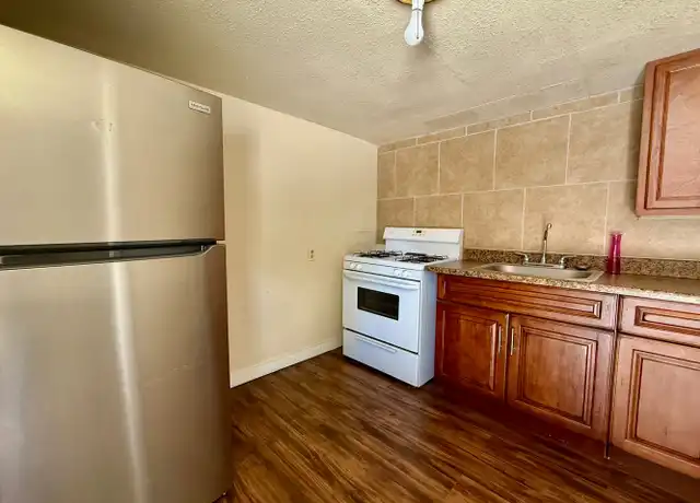 Property at 218 Lowell St, San Antonio, TX, 78210, 1 bed, 1 bath, [object Object]