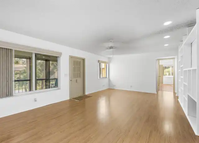 Property at 313 Pine Ridge Cir Unit C2, Greenacres, FL, 33463, 2 beds, 1 bath, [object Object]