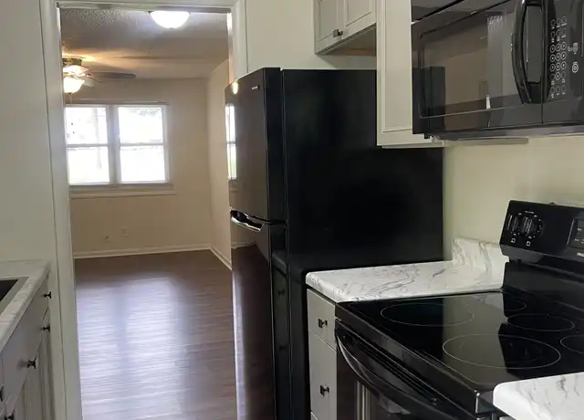 Property at 3513 Old Battleground Rd, Greensboro, NC, 27410, 2 beds, 1 bath, [object Object]